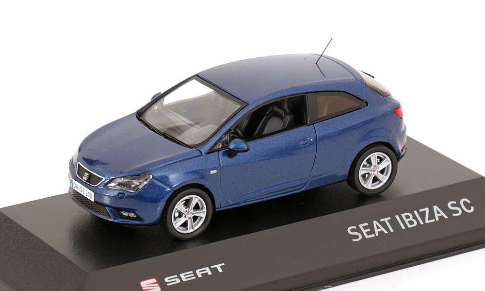 1:43 Fischer Seat Ibiza SC 2013 darkblue-metallic