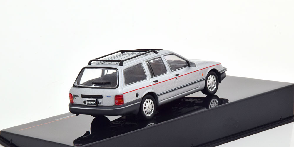 1:43 Ixo Ford Sierra Ghia Estate  1988 silver