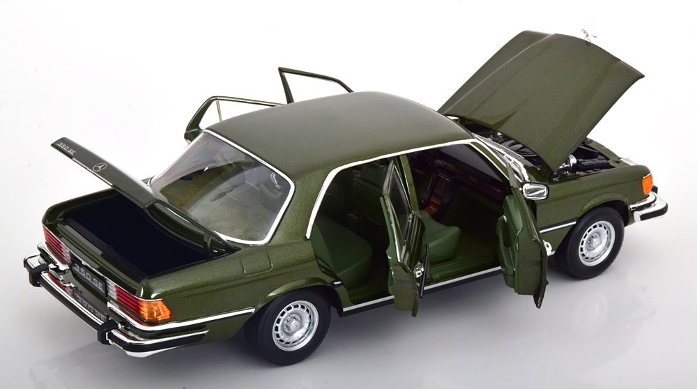 1:18 Norev Mercedes 350 SE W116 US-Version 1973 darkgreen-metallic