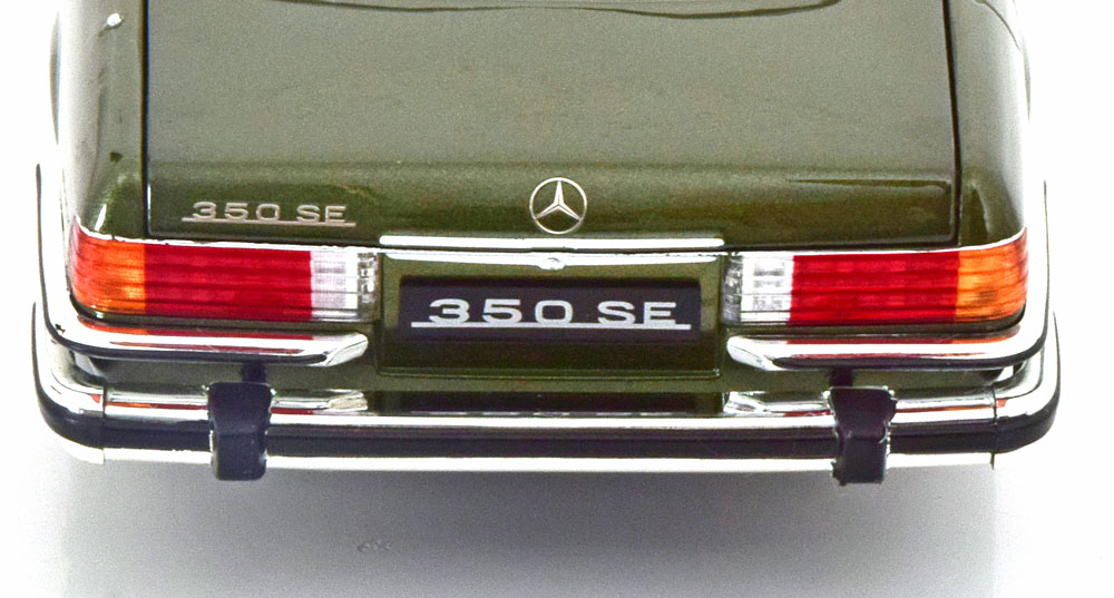 1:18 Norev Mercedes 350 SE W116 US-Version 1973 darkgreen-metallic