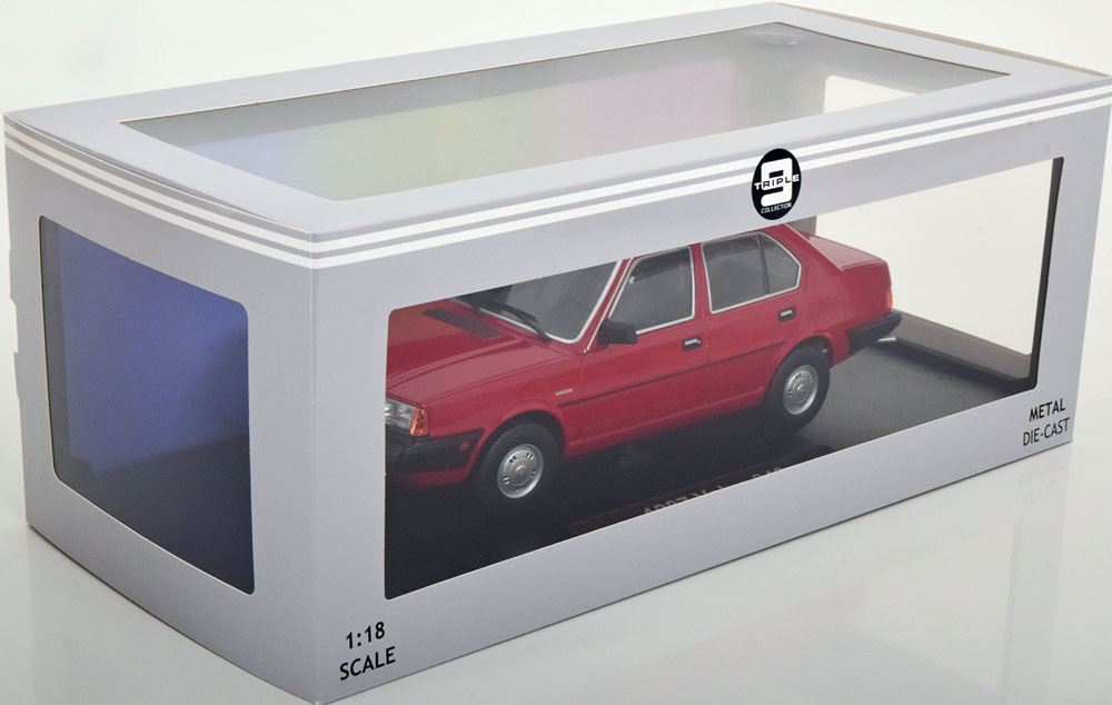 1:18 Triple 9 Volvo 340 1987 red