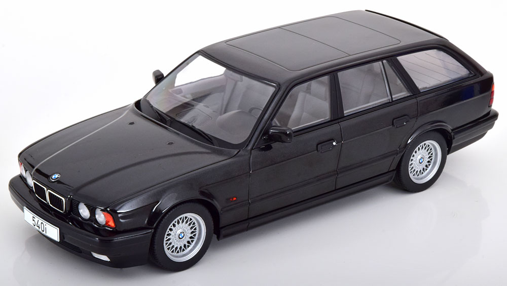1:18 MCG BMW 5series Series E34 Touring black-metallic