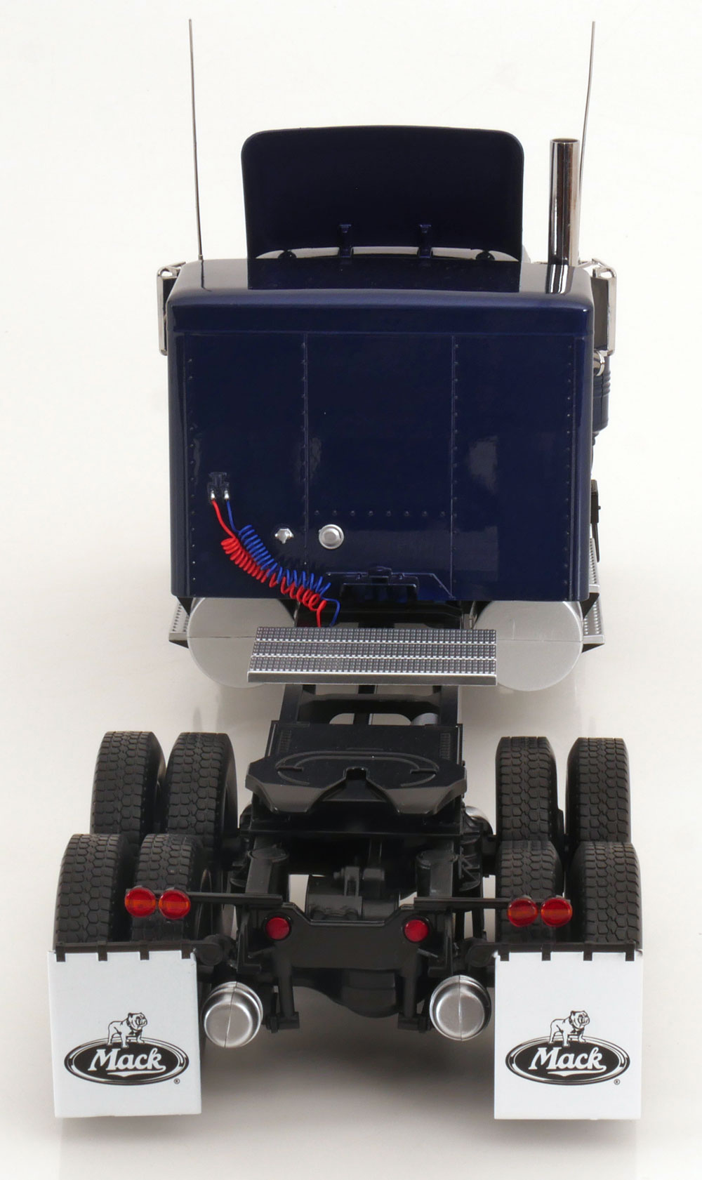 1:18 Road Kings Mack RL 700L 1974 bluemetallic
