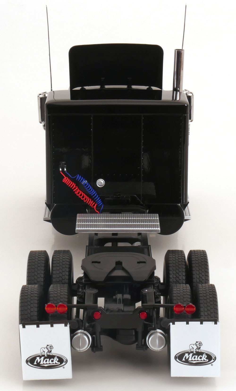 1:18 Road Kings Mack RL 700L 1974 black
