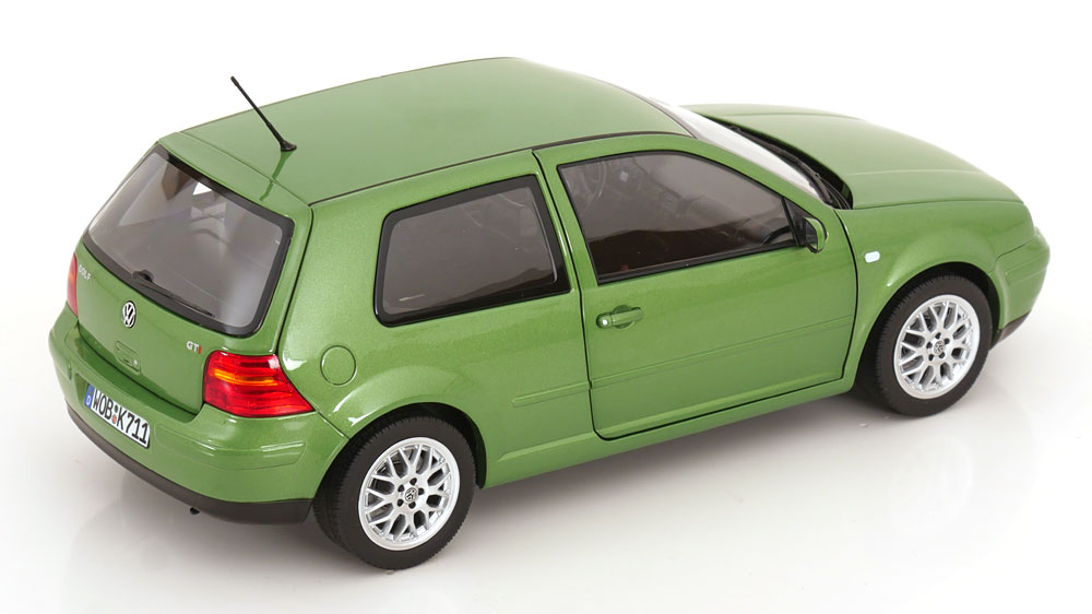 1:18 Norev VW Golf 4 GTI 1998 greenmetallic