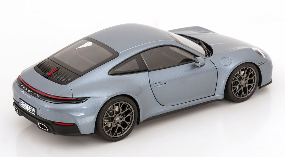1:18 Norev Porsche 911 (992) Carrera  Coupe 2024 silver-greymetallic