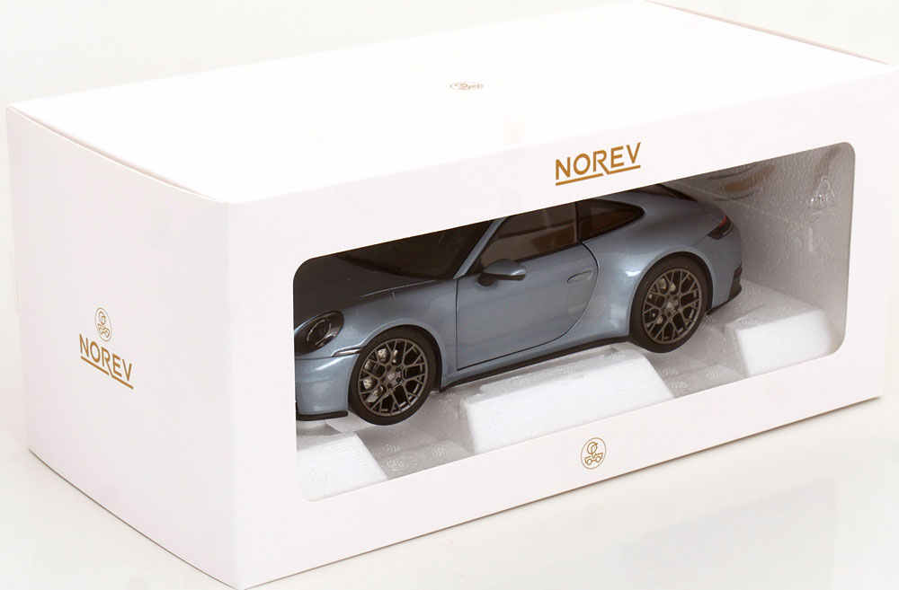 1:18 Norev Porsche 911 (992) Carrera  Coupe 2024 silver-greymetallic