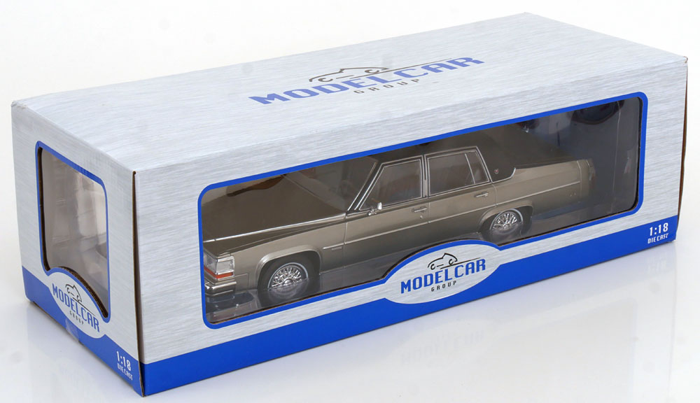1:18 MCG Cadillac Fleetwood Brougham 1982 greymetallic/flatblack
