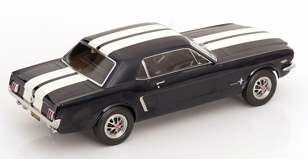 1:18 Norev Ford Mustang Hardtop Coupe 1965 darkblue/white