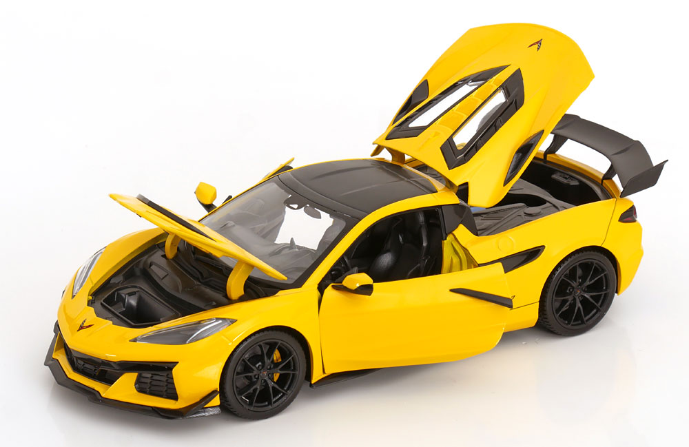 1:18 Maisto Chevrolet Corvette ZR1 Coupe 2024 yellow