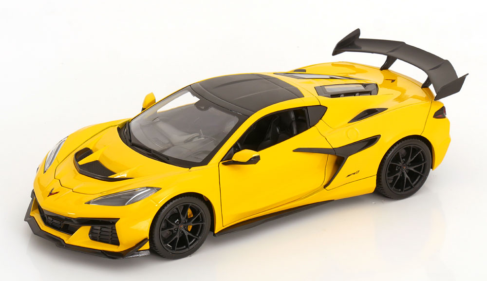 1:18 Maisto Chevrolet Corvette ZR1 Coupe 2024 yellow