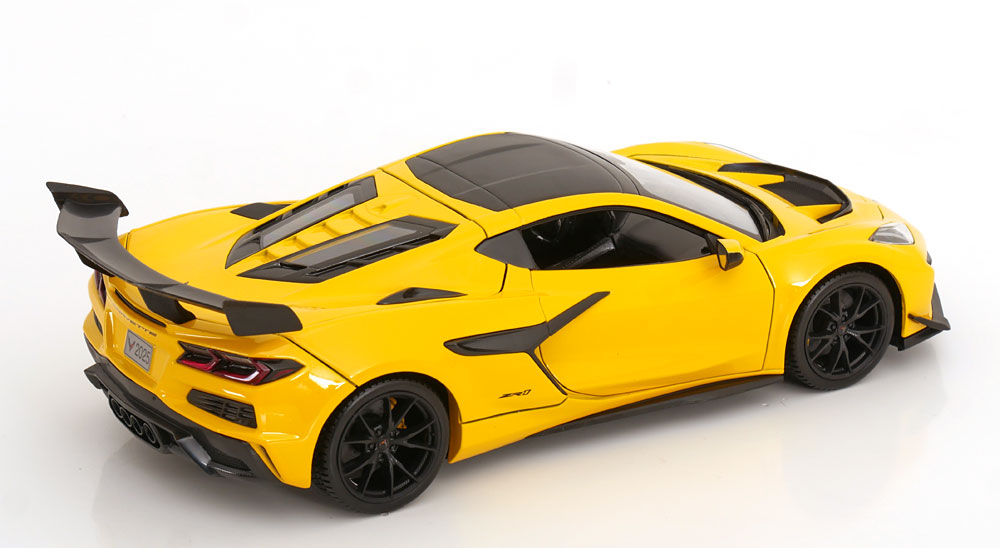 1:18 Maisto Chevrolet Corvette ZR1 Coupe 2024 yellow