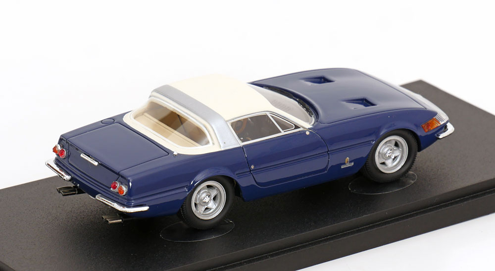 1:43 autocult Ferrari 365 GTB/4 Pininfarina Coupe Speciale 1969