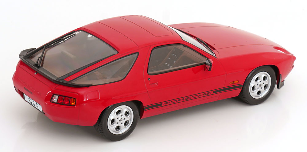 1:18 MCG Porsche 928 S red